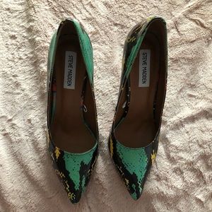 Steve Madden 7 1/2 Pumps
